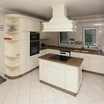 Yo-house *