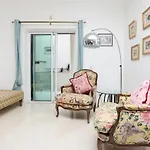 Yo-house Villa
