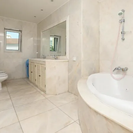 Villa Yo-house Costa da Caparica